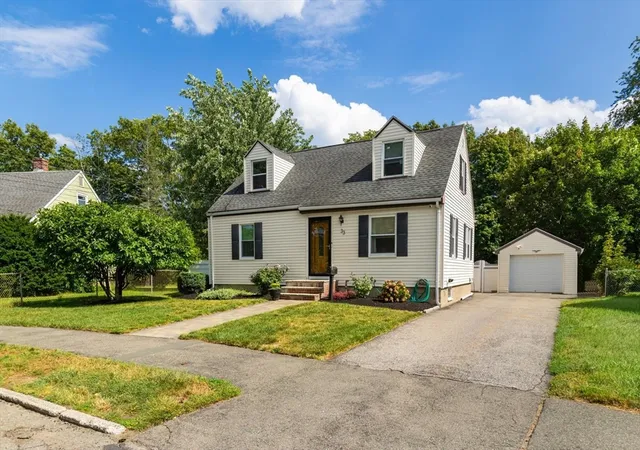 Photo 2 of Sale Pending at 33 Griffin Rd, Peabody, MA 01960 | MLS# 73568108 | Listing updated on 2026-09-16