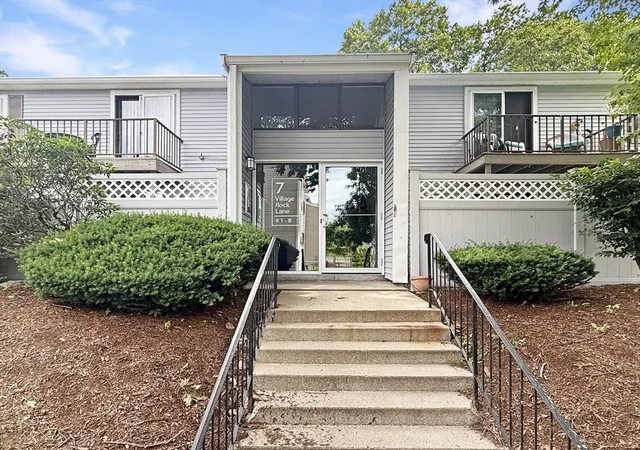 Homes for sale in Natick, MA | 7 Village Rock Ln #2, Natick, MA 01760 | MLS# 73542419