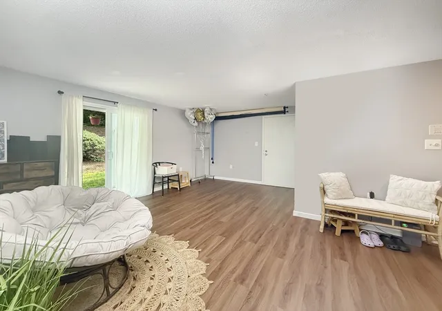 Homes for sale in Natick, MA | 7 Village Rock Ln #2, Natick, MA 01760 | MLS# 73542419