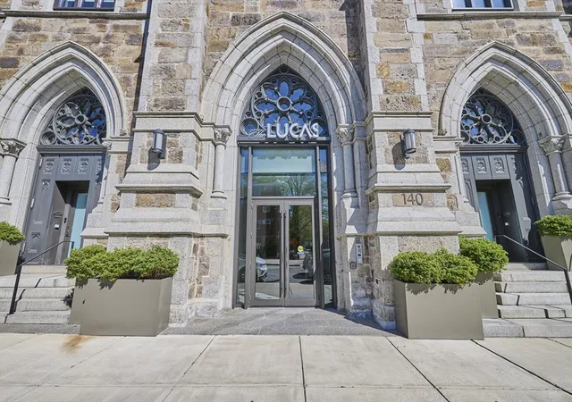 2nd image of 140 Shawmut Ave #1B, Boston, MA 02118 | MLS# 73516782
