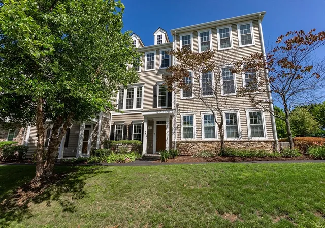 1st image of 31 Jacob Way #31, Reading, MA 01867 | MLS# 73554769