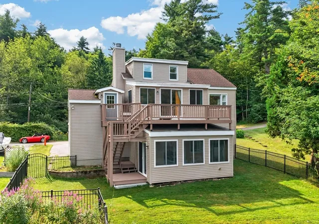 2nd image of 9 Lake Dr E, Westminster, MA 01473 | MLS# 73565307