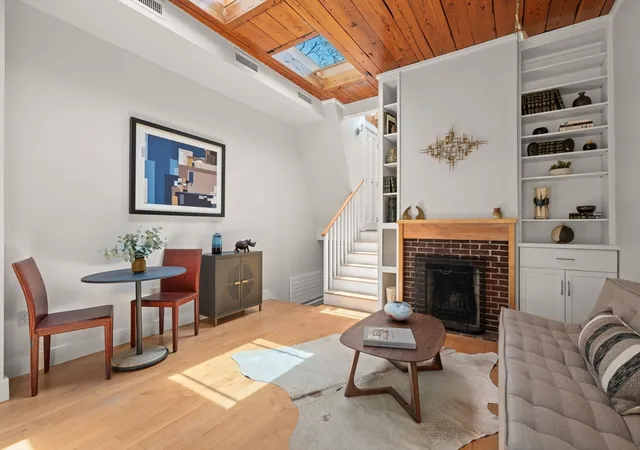 1st image of 84 Kinnaird Street, Cambridge, MA 02139 | MLS# 73531109