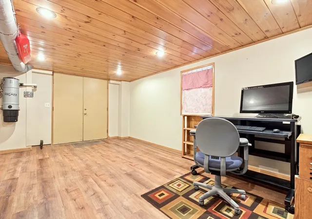 3rd image of 18 Gordon Rd, North Reading, MA 01864 | MLS# 73566321