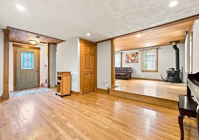4th image of 18 Gordon Rd, North Reading, MA 01864 | MLS# 73566321