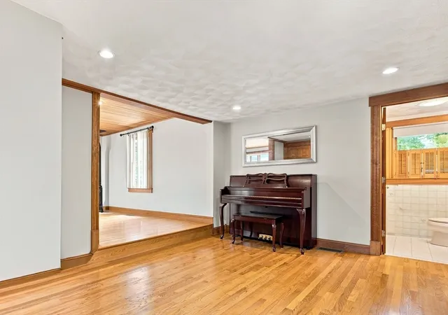5th image of 18 Gordon Rd, North Reading, MA 01864 | MLS# 73566321