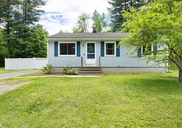 Homes for sale in Springfield, MA | 37 Parkerview St, Springfield, MA 01129 | MLS# 73527573