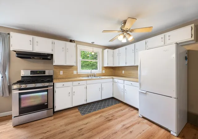 Homes for sale in Springfield, MA | 37 Parkerview St, Springfield, MA 01129 | MLS# 73527573