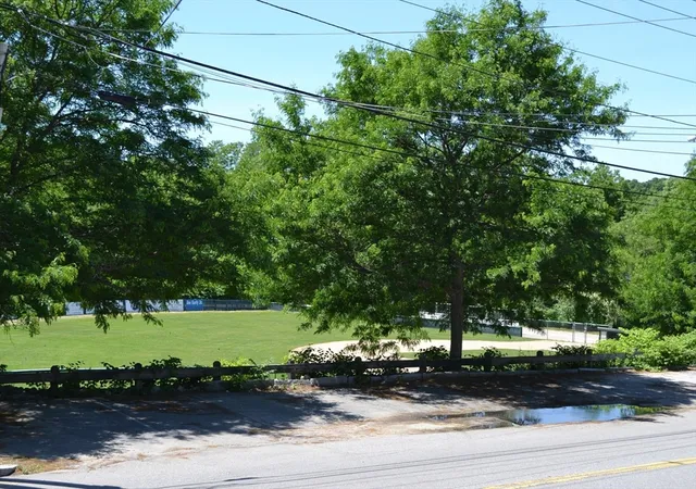 18th image of 40 Brooks St, Worcester, MA 01606 | MLS# 73544213