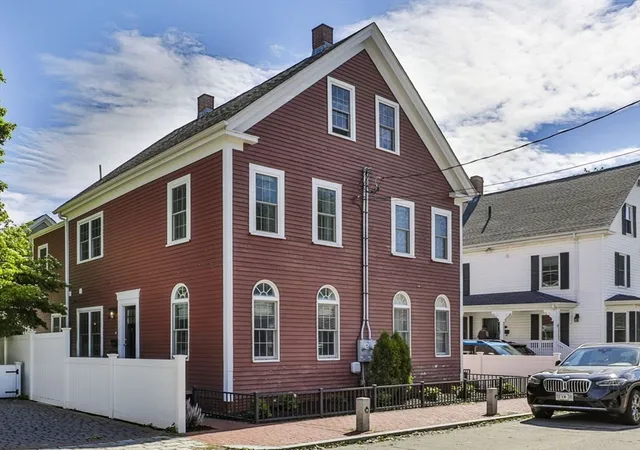 1st image of 7 Hancock Street #1, Newburyport, MA 01950 | MLS# 73531708