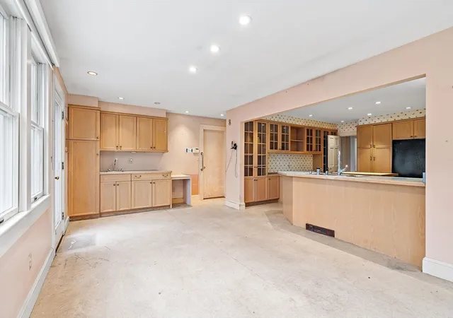 4th image of 70 Lexington Road, Concord, MA 01742 | MLS# 73491382