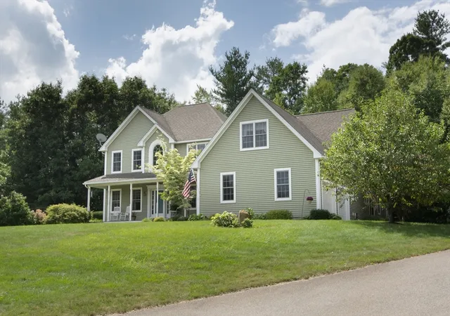 Photo 4 of Single family home for sale at 107 Old School House Rd, Oakham, MA 01068 | MLS# 73568386 | Listing updated on 2026-10-18