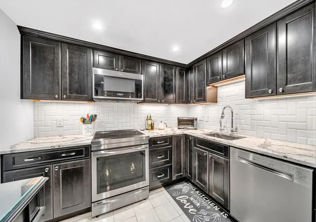 Homes for sale in Medford, MA | 8 Ninth Street #610, Medford, MA 02155 | MLS# 73483492