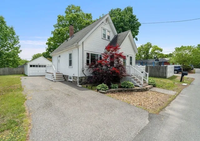 2nd image of 17 Juliette St, Andover, MA 01810 | MLS# 73529969
