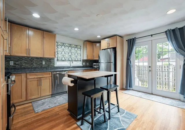 3rd image of 17 Juliette St, Andover, MA 01810 | MLS# 73529969