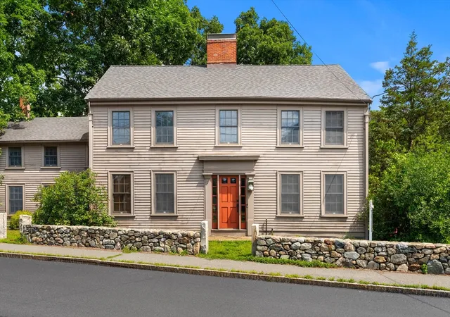 2nd image of 17 Elm St, North Reading, MA 01864 | MLS# 73557164