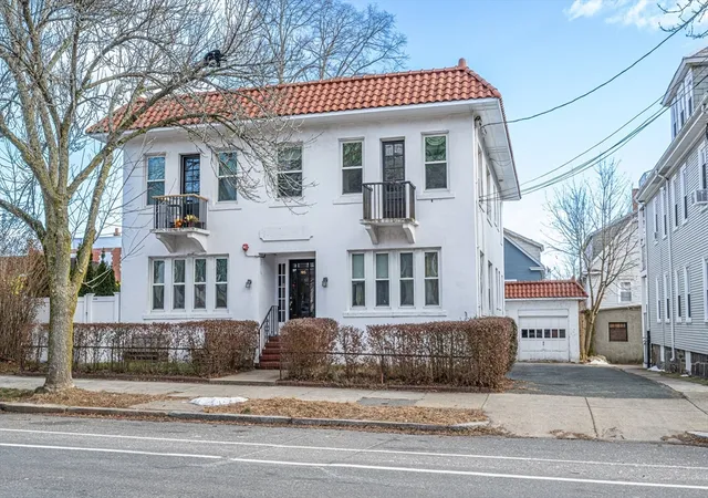 Homes for sale in Salem, MA | 185 Lafayette St #3, Salem, MA 01970 | MLS# 73539031