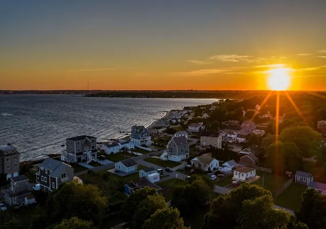 5th image of 3 Rockland St, Fairhaven, MA 02719 | MLS# 73531248