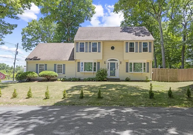 Homes for sale in Milford, MA | 49 W Fountain St, Milford, MA 01757 | MLS# 73537866