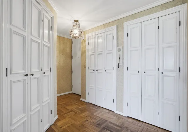 2nd image of 180 Beacon Street #8DE, Boston, MA 02116 | MLS# 73525197