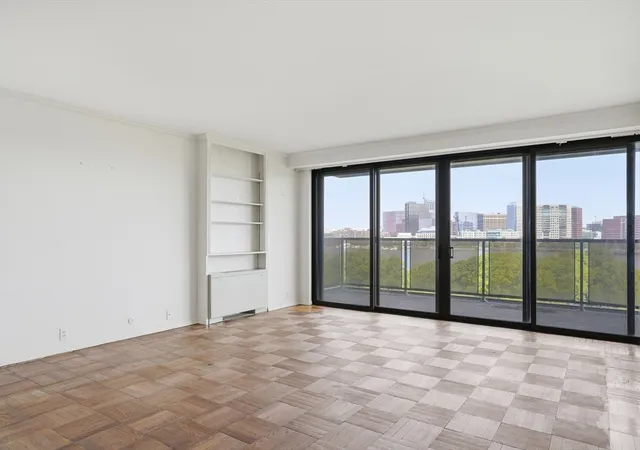 3rd image of 180 Beacon Street #8DE, Boston, MA 02116 | MLS# 73525197