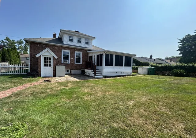 24th image of 61 Catherine St, Chicopee, MA 01013 | MLS# 73559662