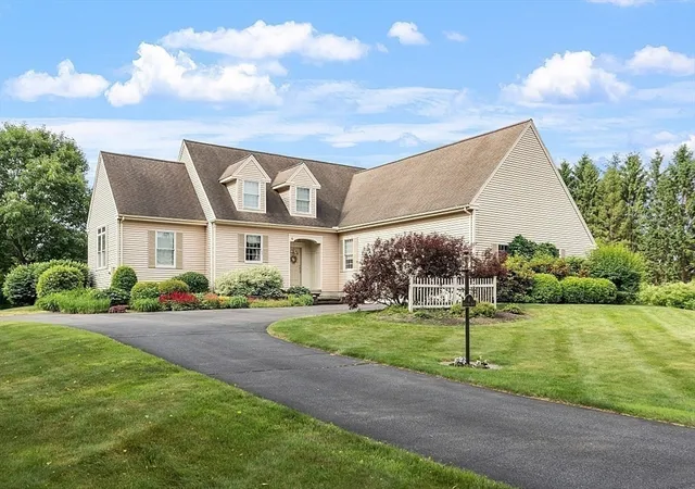 1st image of 4 Crestview Dr, South Deerfield, MA 01373 | MLS# 73565132