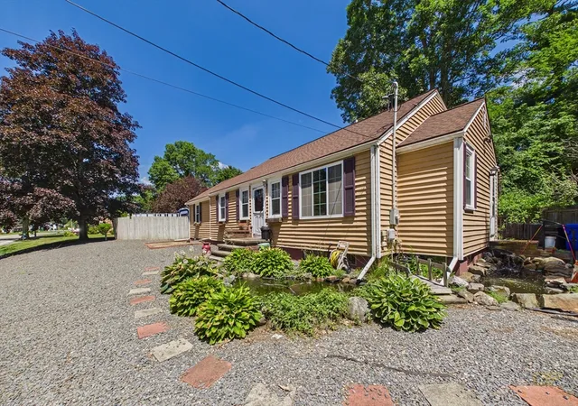 3rd image of 85 Alfred Lord Blvd, Taunton, MA 02780 | MLS# 73548960