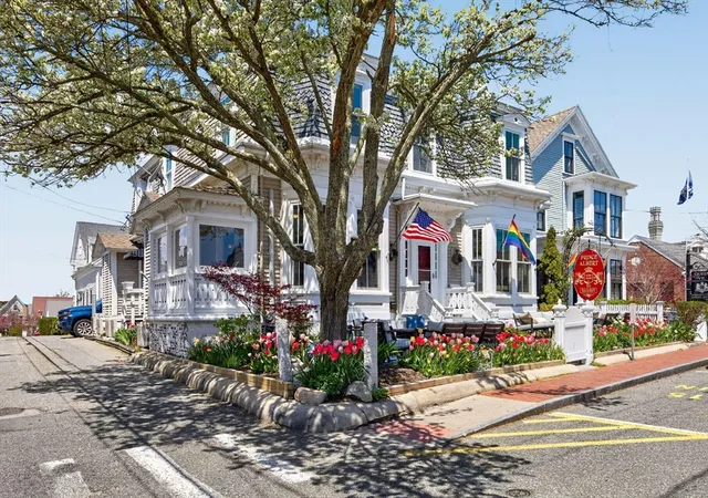 2nd image of 164 Commercial Street, Provincetown, MA 02657 | MLS# 73544956