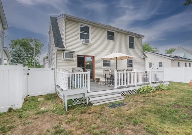 Homes for sale in Springfield, MA | 223 Mazarin St, Springfield, MA 01151 | MLS# 73546142