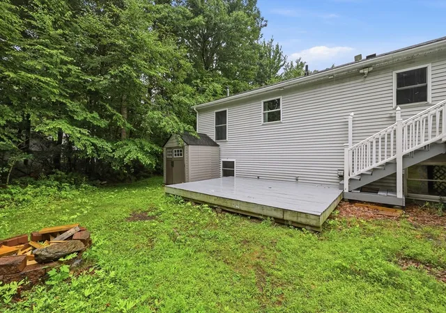 35th image of 570 Woodland Way, Russell, MA 01071 | MLS# 73545896