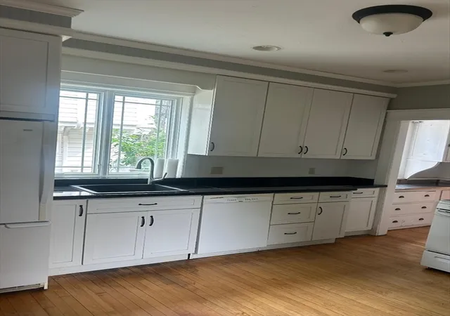 Photo 4 of Single family home for sale at 19 Wellesley Rd, Holyoke, MA 01040 | MLS# 73551688 | Listing updated on 2026-10-08
