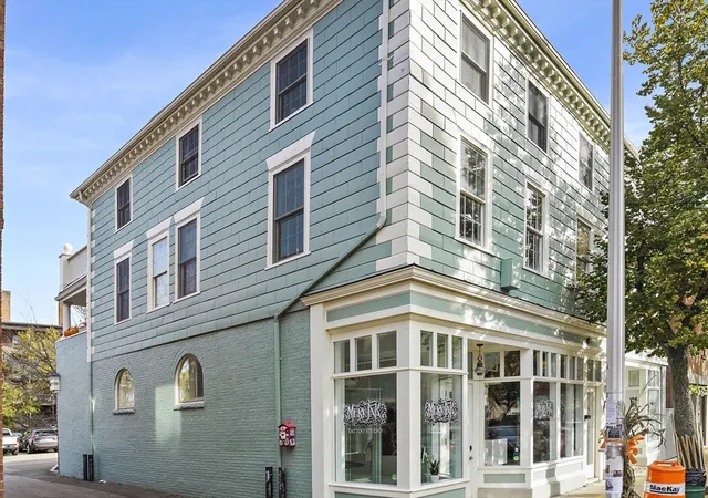 Homes for sale in Salem, MA | 266 Essex St, Salem, MA 01970 | Houzeo
