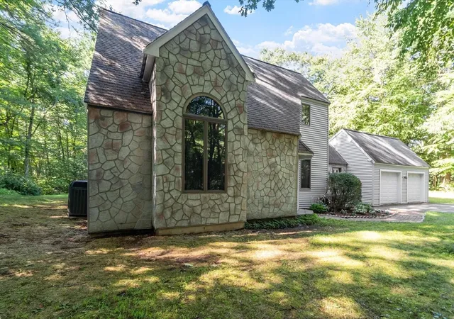 2nd image of 140 Thurlow Street, Georgetown, MA 01833 | MLS# 73559803