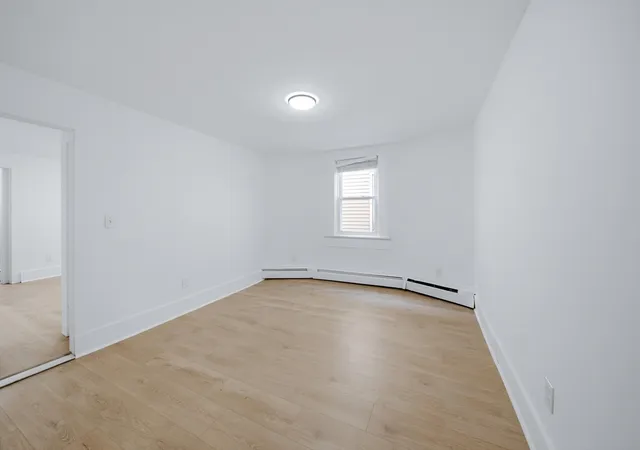 Listing Photo 4 - Condo for sale in building located at 127-129 Cedar St, Haverhill, MA 01830