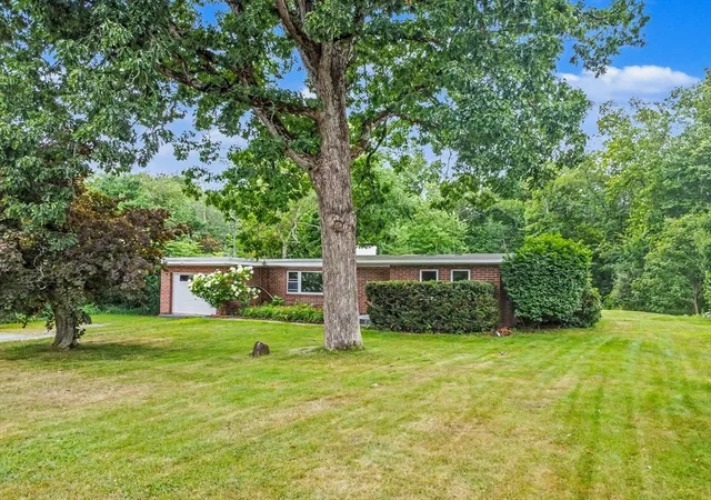 3rd image of 197 River Road, Andover, MA 01810 | MLS# 73557172