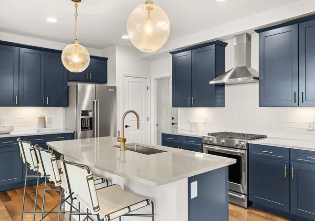 2nd image of 70 East Point Dr #21, East Providence, RI 02916 | MLS# 73556467