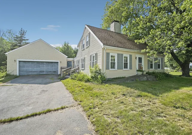 Homes for sale in East Bridgewater, MA | 369 Washington St, East Bridgewater, MA 02333 | MLS# 73533134