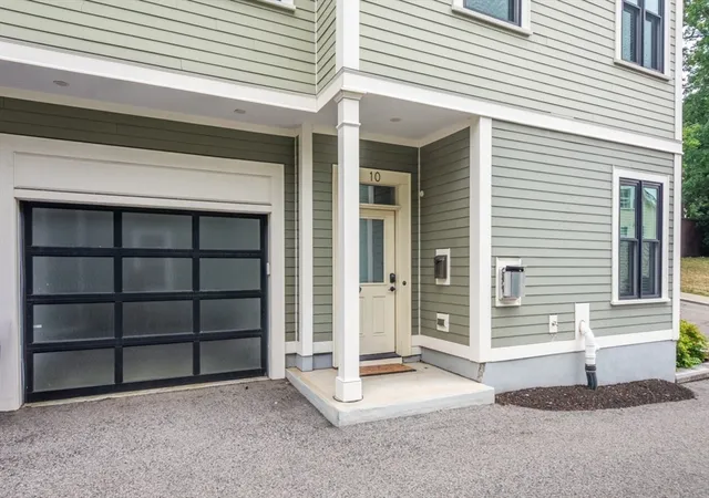 23rd image of 10 Boylston Pl #10, Jamaica Plain, MA 02130 | MLS# 73565152