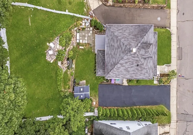41st image of 51 Francis Ave, Holyoke, MA 01040 | MLS# 73565338