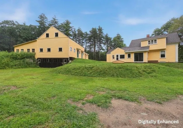 2nd image of 5 Meadowbrook Road, Amesbury, MA 01913 | MLS# 73561394