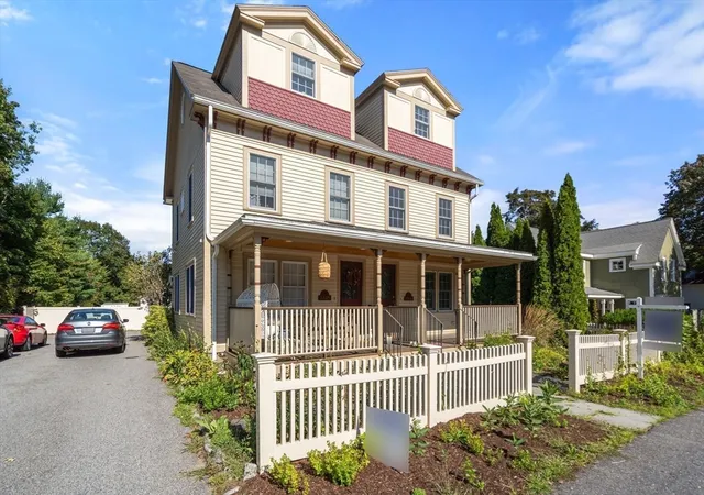 3rd image of 1844 Main St #1, Concord, MA 01742 | MLS# 73500489