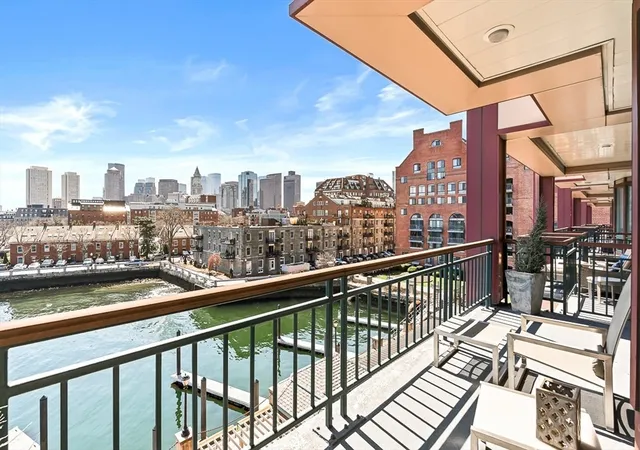 3rd image of 40 Battery St, Boston, MA 02109