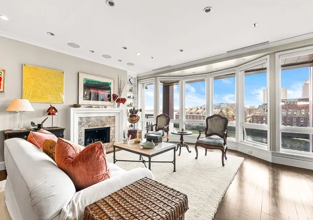 5th image of 40 Battery St, Boston, MA 02109