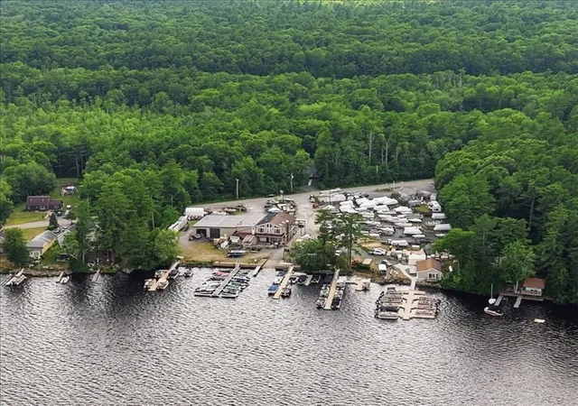 42nd image of 198 County St, Lakeville, MA 02347 | MLS# 73548465