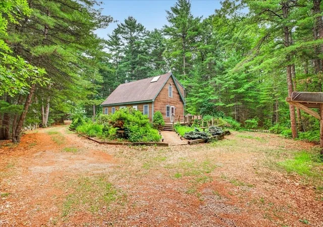 2nd image of 37 Leonard Street, Carver, MA 02330 | MLS# 73551039