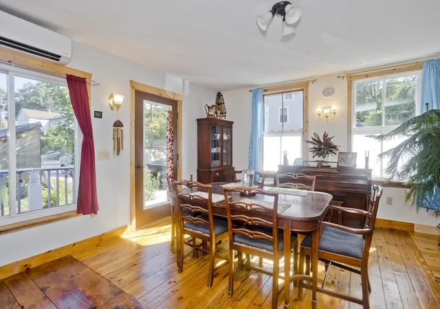2nd image of 34 Washington St, Greenfield, MA 01301 | MLS# 73559552