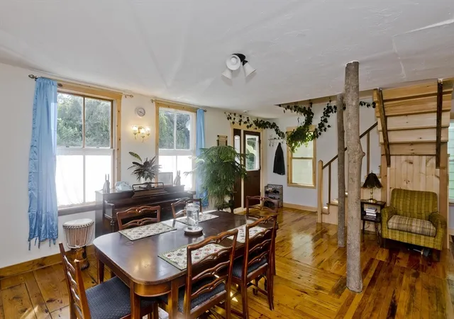 4th image of 34 Washington St, Arlington, MA 02129