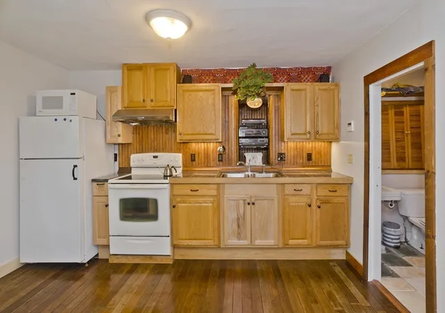 5th image of 34 Washington St, Arlington, MA 02129