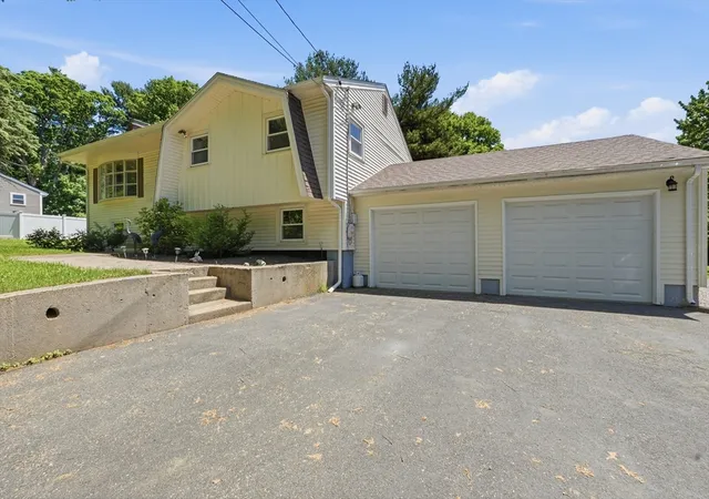 Homes for sale in Bellingham, MA | 218 Blackstone St, Bellingham, MA 02019 | MLS# 73527032